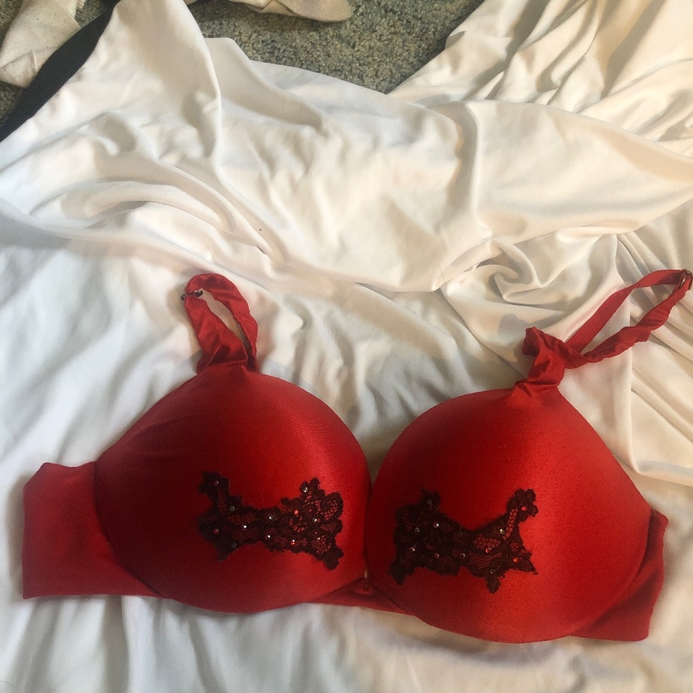 Victoria’s Secret bra